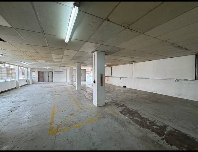 500M² WAREHOUSE TO LET IN KEW